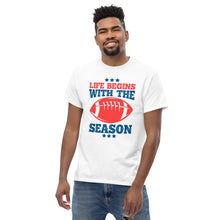 Load image into Gallery viewer, T-Shirt "Life Begins With The Season"